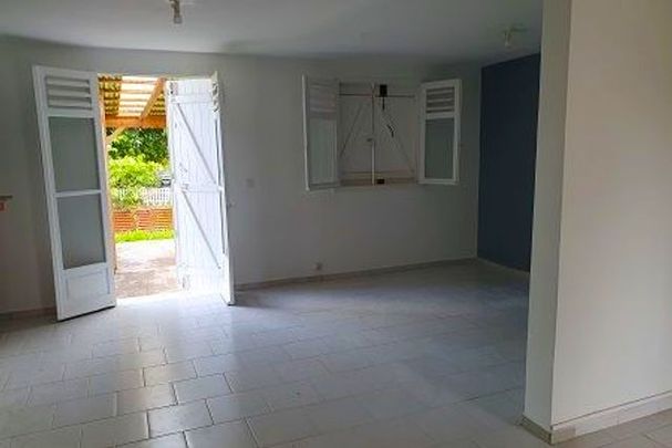 Location Maison 5 pièces 124m² - Photo 1
