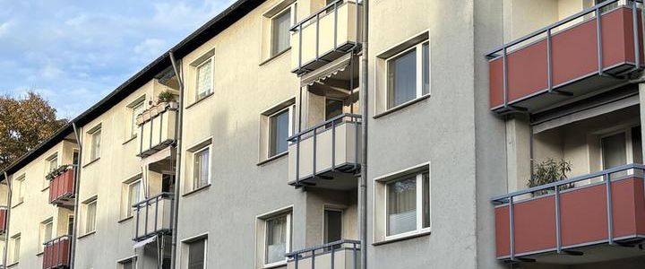 Bei VIVAWEST die Sonnenstrahlen auf dem eigenen Balkon genießen. - Photo 1