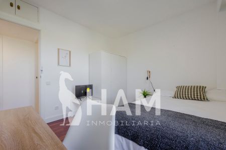 Habitación - Madrid - Alameda de Osuna - 480€ MES - Ref. RYN-AHCG1123 - Photo 2