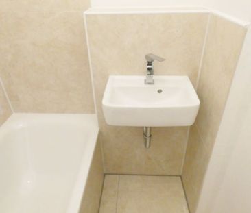 ** Modernisierte Wohnung mit großer Wohnküche in zentraler Lage von... - Photo 6