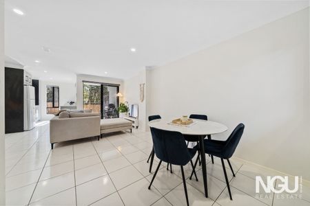 Low-Maintenance Living in a Fantastic Location! - Photo 3