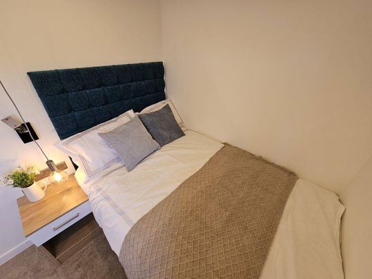 1 bedroom in a house share to rent - Photo 1