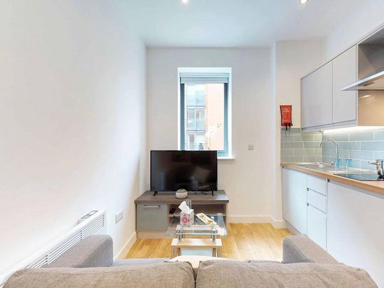 Studio to rent - Photo 1