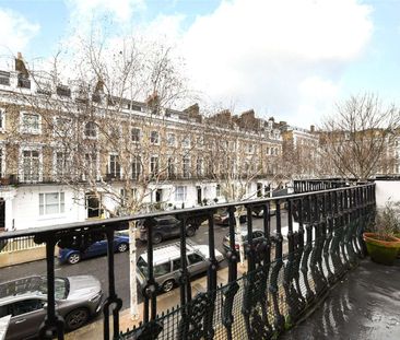 A studio apartment with a private balcony, own kitchen and shared b... - Photo 3