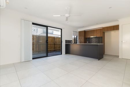 Private, Practical Living in a Quiet Loganholme Pocket - Photo 4