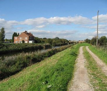 2 bedroom semi-detached bungalow to rent - Photo 6