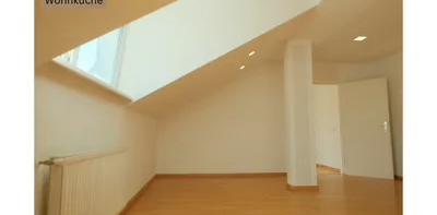 Helle 3-Zimmer-Dachgeschosswohnung mit großzügiger Wohnküche und grünem Innenhof - WG-geeignet & provisionsfrei - Foto 2