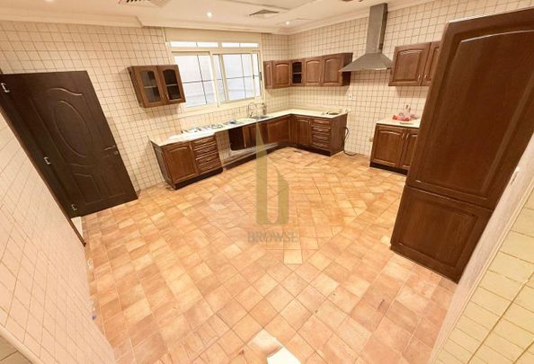 Huge Garden | Private Garden+Pool | Maids Room - Photo 1