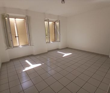 Location Appartement 1 pièce 31m² - Photo 6