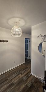 CENTRE-VILLE RÉNOVÉ ET TOUT INCLUS***DOWNTOWN ALL INCLUDED AND RENOVATED - Photo 4