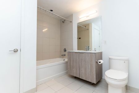 For Lease - 15 Queens Quay Unit# 1708, Toronto, Ontario - Photo 5
