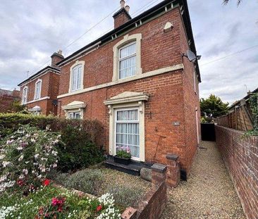 2 bedroom semi-detached house to rent - Photo 5