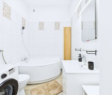 Kawalerka z garażem w cenie PKP Okęcie Okazja! - Zdjęcie 2