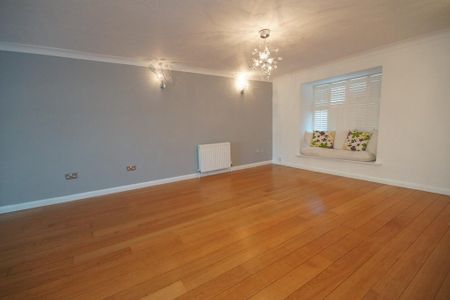 4 bedroom end of terrace house to rent - Photo 5