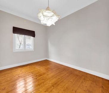 Charming Family Living in a Prime Coburg Location - Photo 3