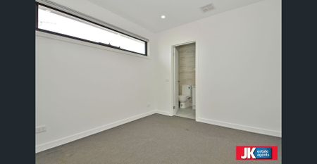 Perfect Home To Start A Family - Photo 2