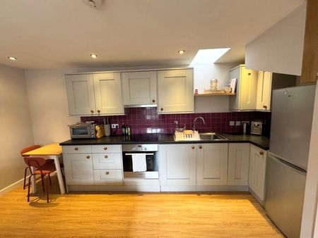 2 Bedroom Semi Detached House To Rent - Photo 4