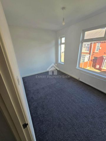 3 bedroom semi-detached house to rent - Photo 4