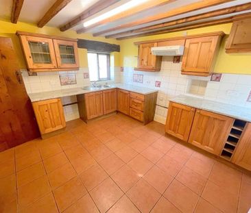 2 bedroom barn conversion to rent - Photo 3