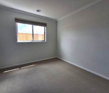 This home ticks all the boxes. - Photo 3