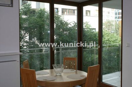 Warszawa, Śródmieście, Grzybowska - Photo 3