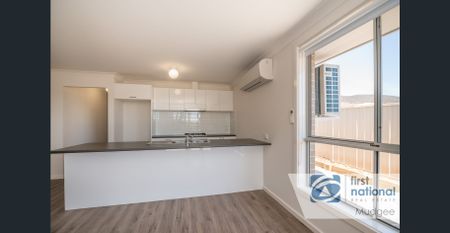 4 BEDROOM FAMILY HOME - Photo 4