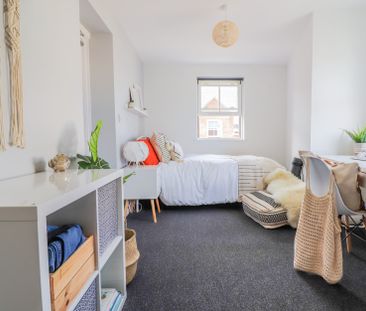 Walking Distance to Town Lancer - Photo 5