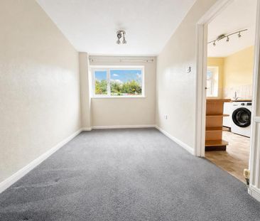 3 bedroom end of terrace house to rent - Photo 4