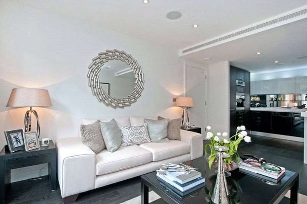 This three bedroom apartment is available on a furnished or unfurnished basis in the brand new development that is Moore House situated in The Grosvenor Waterside - Photo 1