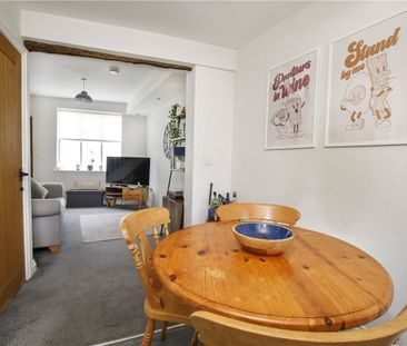 Two bedroom quaint semi-detached cottage in the popular village of ... - Photo 4