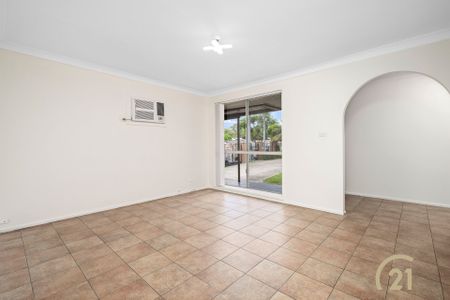 Well Presented Three-Bedroom Home&excl; - Photo 2