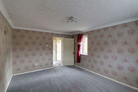 4 Bedroom - Photo 5