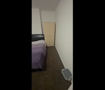 4 Bed Flat, Colindale, SW9 - Photo 6