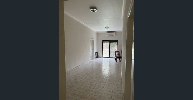 Spacious 4 bedroom double brick house for rent in Ashfield - Photo 1