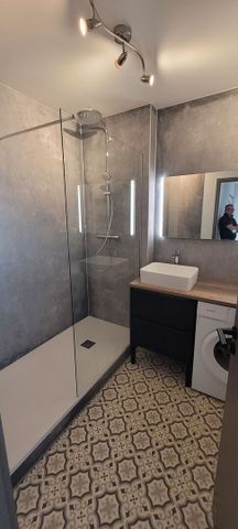 Location Appartement 2 pièces 59m² REMIREMONT 88200 - Photo 2
