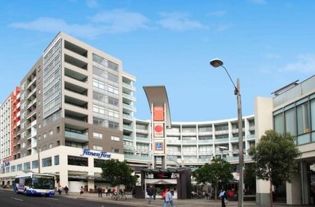 Pacific Square Central, Axis Building - Photo 5