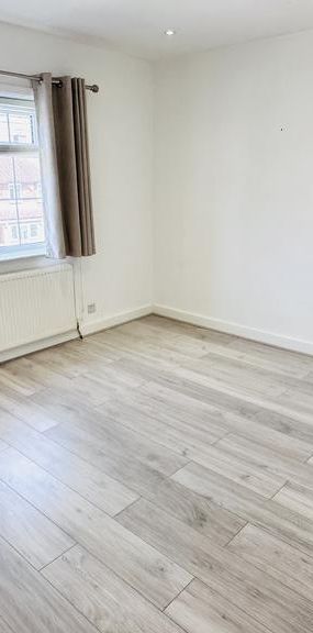 House share to rent - Photo 1