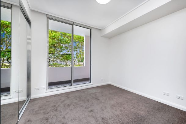 680/4 The Crescent, 2127, Wentworth Point Nsw - Photo 1