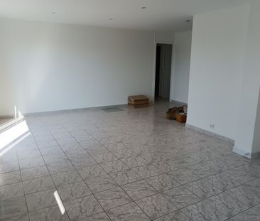 Location Appartement 4 pièces 71m² LA GARDE 83130 - Photo 4