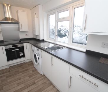 Datchworth Turn, Leverstock Green, Hemel Hempstead, HP2 4PE, Herts - Photo 2