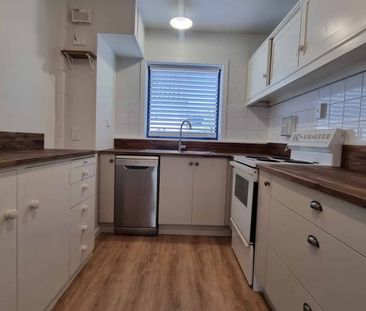 Townhouse In A Very Handy Location! - Photo 4