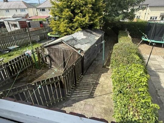 2 bedroom property to rent - Photo 1