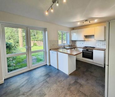 3 bedroom semi-detached house to rent - Photo 6