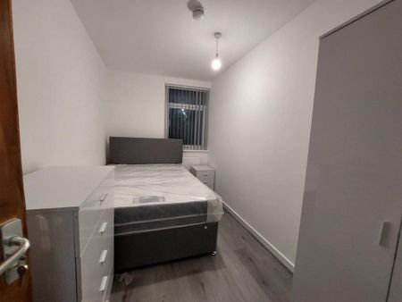 5 bedroom terraced house to rent - Photo 3