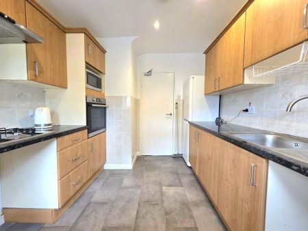 3 bedroom terraced house to rent - Photo 5