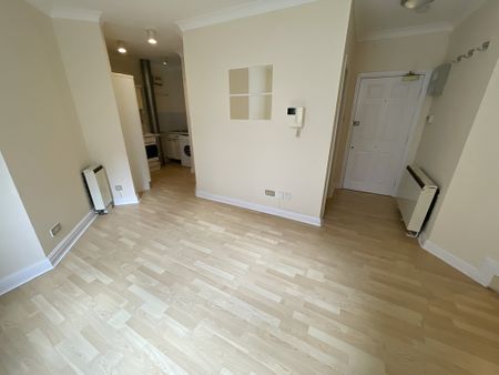1 bedroom to let - Photo 3