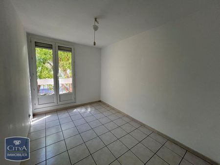 Location Appartement 4 pièces 72m² MARIGNANE 13700 - Photo 5