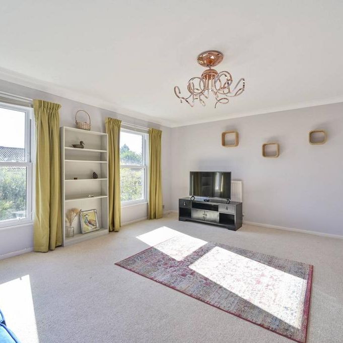 4 bedroom terraced house to rent - Photo 1