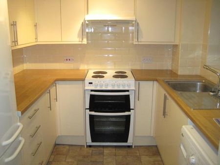 2 bedroom terraced house to rent - Photo 5