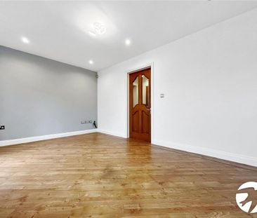 3 bedroom detached house to rent - Photo 2